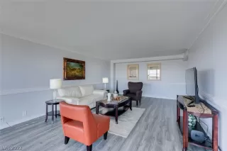 Photo #5: 2459820 Listing 