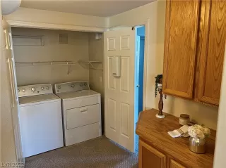 Photo #6: 2459835 Listing