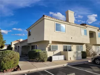 Photo #2: 2459836 Listing 