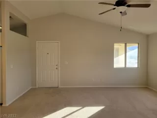 Photo #4: 2459836 Listing 