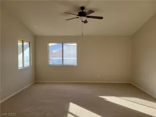 Photo #6: 2459836 Listing 