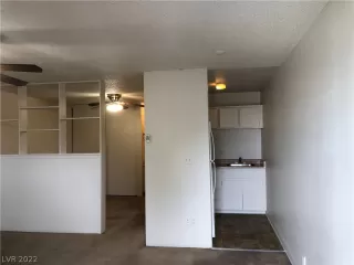 Photo #2: 2459844 Listing 