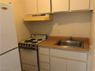 Photo #3: 2459844 Listing 