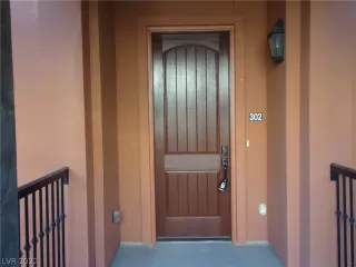 Photo #5: 2459926 Listing 