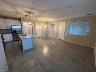 Photo #3: 2459929 Listing 