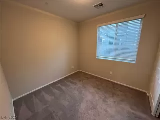 Photo #6: 2459929 Listing 