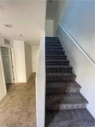 Photo #6: 2459951 Listing 