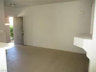 Photo #6: 2460036 Listing 