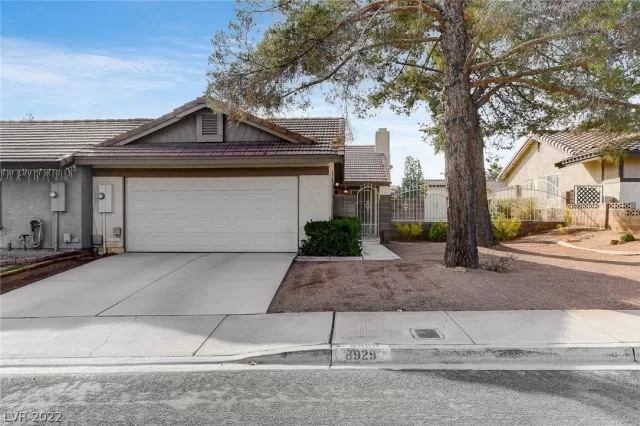 MLS: 2460047 Condo For Sale