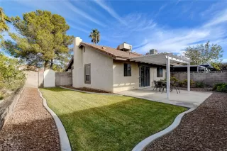 Photo #1: 2460047 Listing 