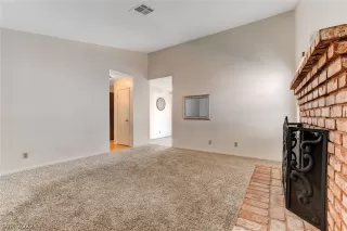 Photo #5: 2460047 Listing 