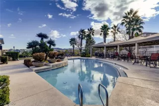 Photo #1: 2460053 Listing