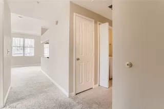 Photo #5: 2460053 Listing