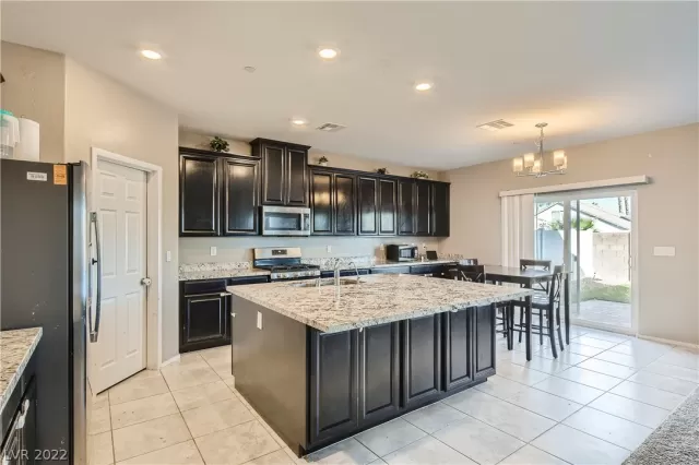 MLS: 2460061 Condo For Sale