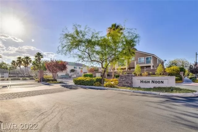 MLS: 2460062 Condo For Sale