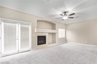 Photo #5: 2460062 Listing