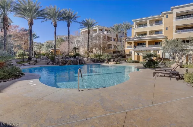 MLS: 2460063 Condo For Sale