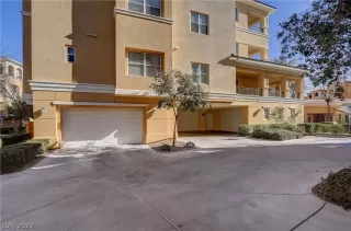 Photo #5: 2460063 Listing