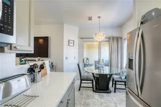 Photo #3: 2460123 Listing 