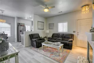 Photo #6: 2460123 Listing 