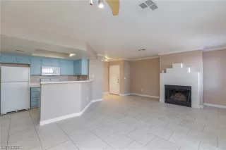 Photo #4: 2460128 Listing 