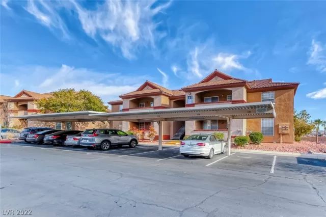 MLS: 2460151 Condo For Sale