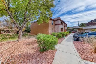 Photo #2: 2460151 Listing