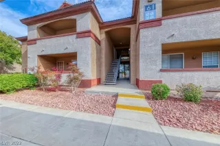 Photo #3: 2460151 Listing