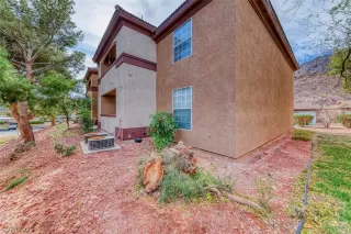 Photo #5: 2460151 Listing