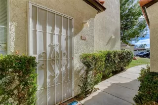 Photo #1: 2460156 Listing 