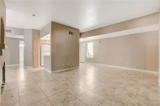 Photo #3: 2460156 Listing 