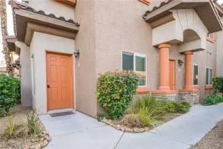 Photo #1: 2460168 Listing