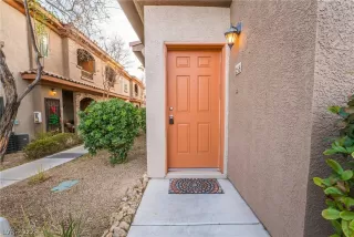 Photo #2: 2460168 Listing