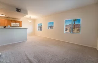 Photo #6: 2460168 Listing