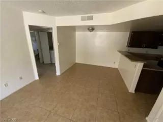 Photo #4: 2460171 Listing 