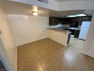 Photo #6: 2460171 Listing 