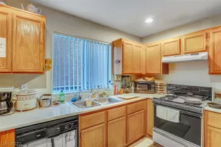 Photo #2: 2460174 Listing