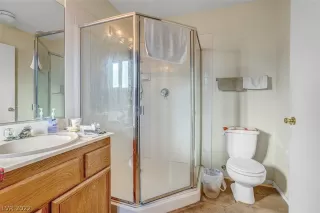 Photo #4: 2460174 Listing