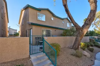 Photo #5: 2460174 Listing