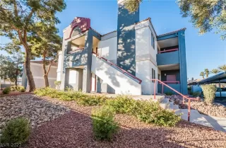 Photo #1: 2460179 Listing 