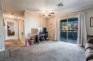 Photo #5: 2460179 Listing 