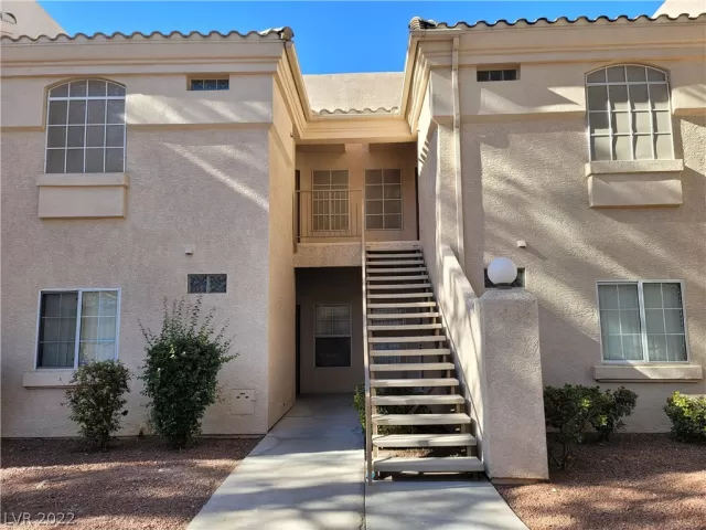 MLS: 2460214 Condo For Sale