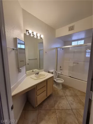 Photo #2: 2460214 Listing 