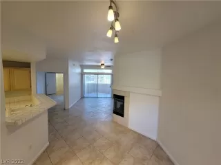 Photo #4: 2460214 Listing 