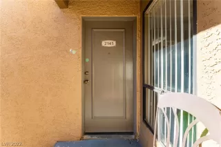 Photo #3: 2460236 Listing