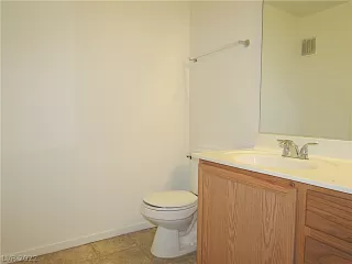 Photo #6: 2460240 Listing 