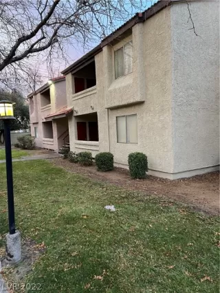 Photo #3: 2460254 Listing 