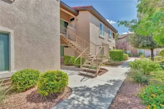 Photo #4: 2460259 Listing