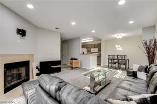 Photo #2: 2460264 Listing 