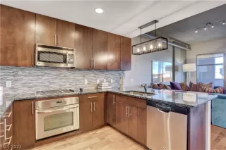 Photo #2: 2460274 Listing